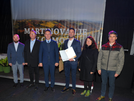 PODJETJE AHAC ZA RUMENO PAPRIKO IN RDEČO PESO DROGA PREJELO CERTIFIKAT TKBZ JERUZALEM SLOVENIJA