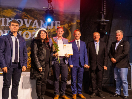 AHAC - PREJEMNIK CERTIFIKATA JERUZALEM SLOVENIJA